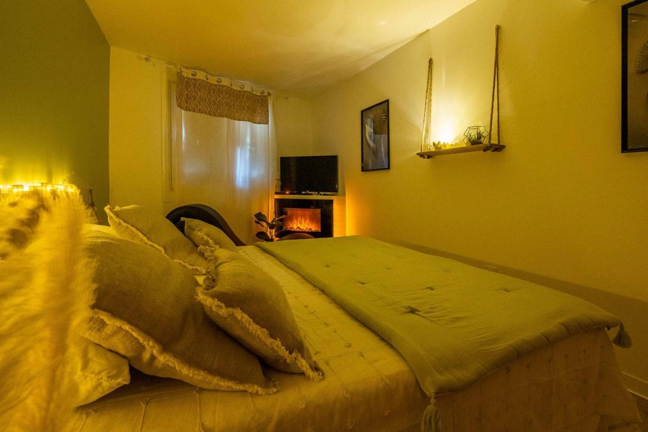 Le Lovely Narbonnais - Balneo & Sauna นาร์บอนน์ ภายนอก รูปภาพ