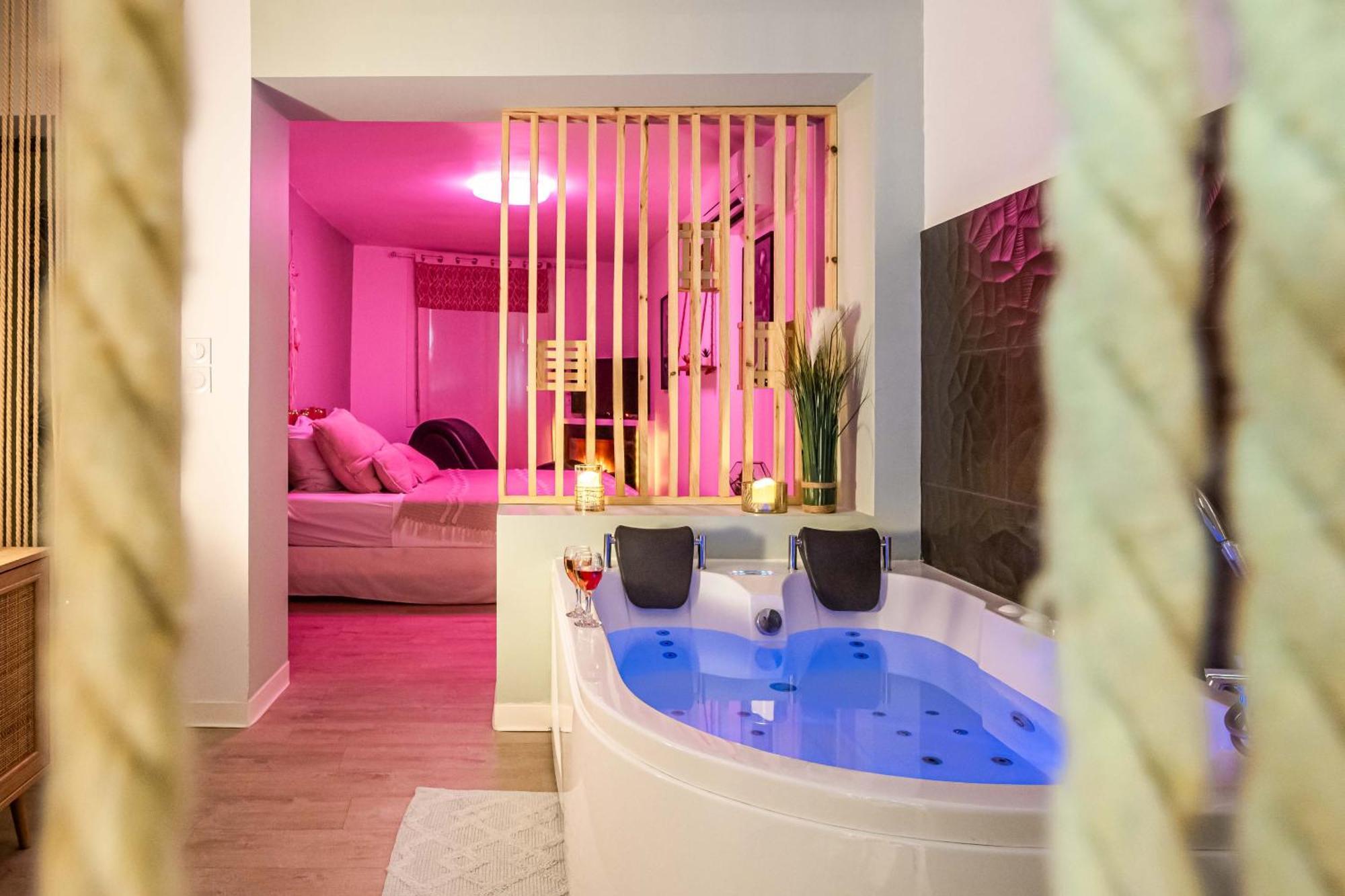Le Lovely Narbonnais - Balneo & Sauna นาร์บอนน์ ภายนอก รูปภาพ